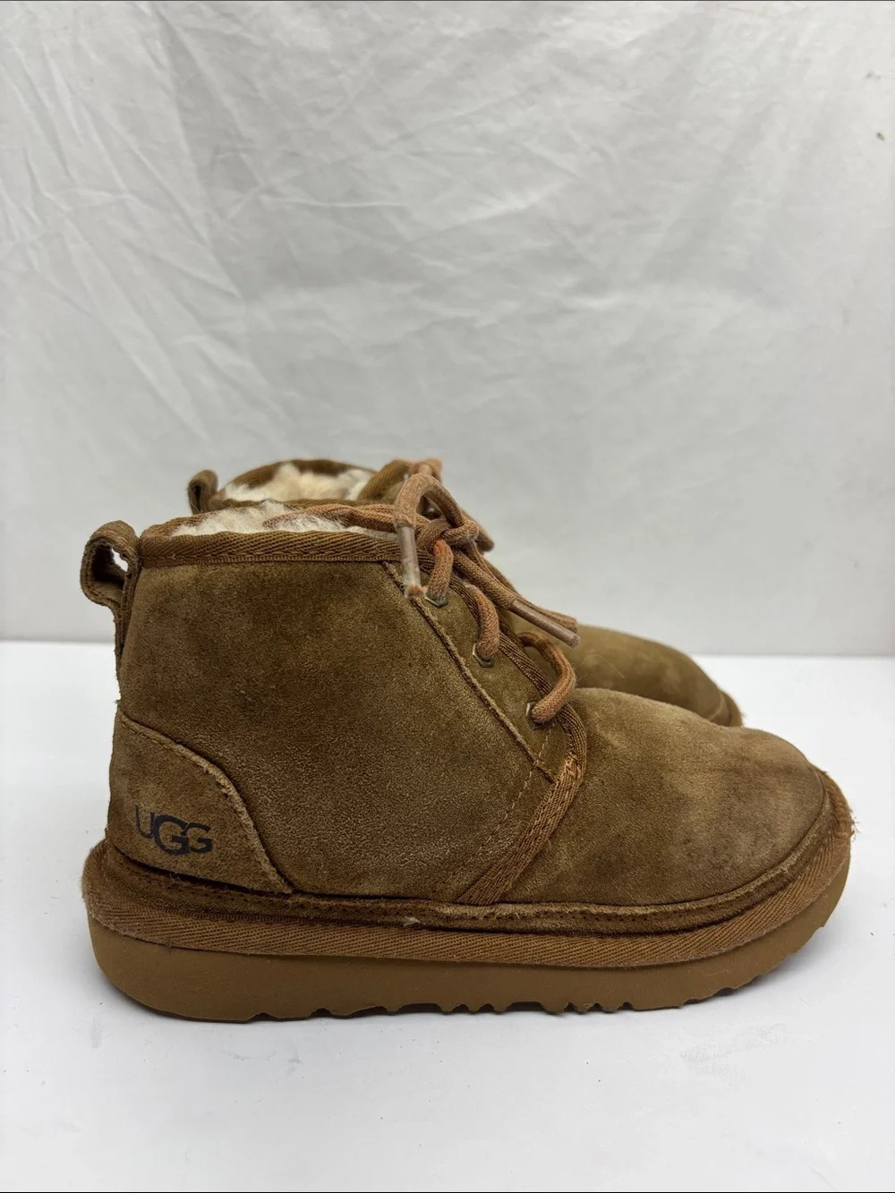 UGG Neumel boots for little boy size 1, box 71